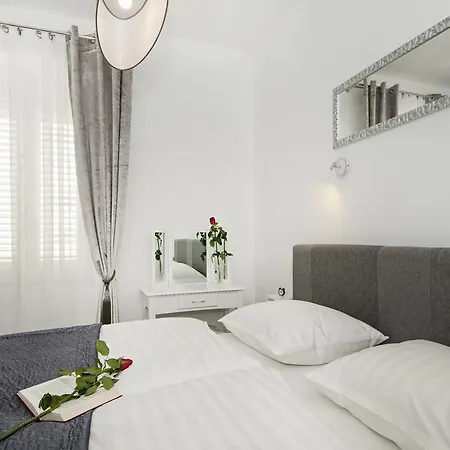 아파트먼츠 미핼라 스플리트