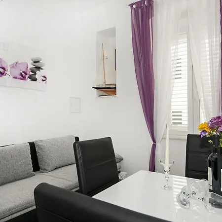 아파트먼츠 미핼라 스플리트