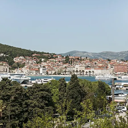 아파트먼츠 미핼라 * 스플리트