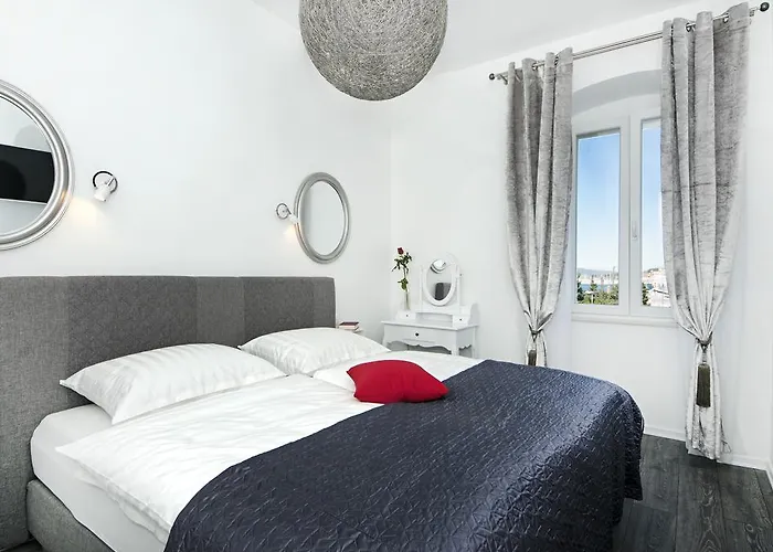 ミハエラ アパート