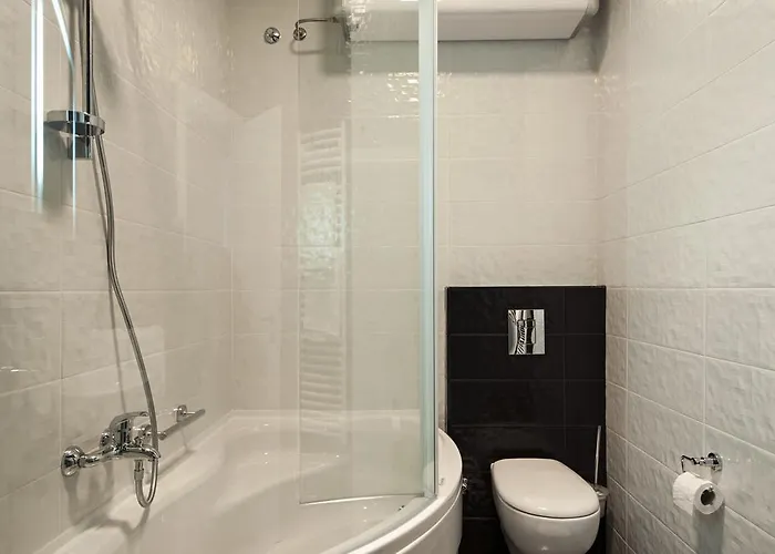 ミハエラ アパート *