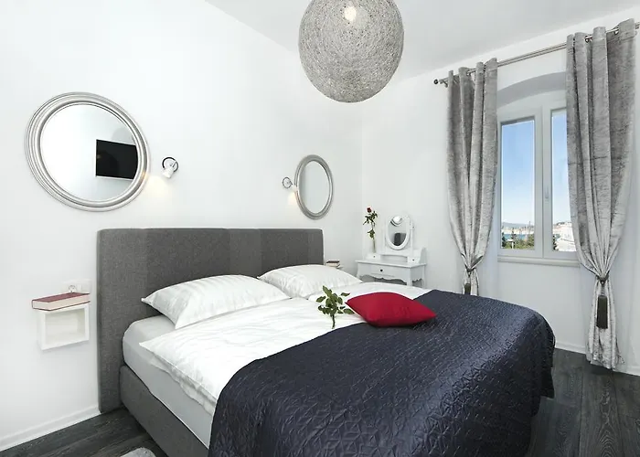 アパート ミハエラ